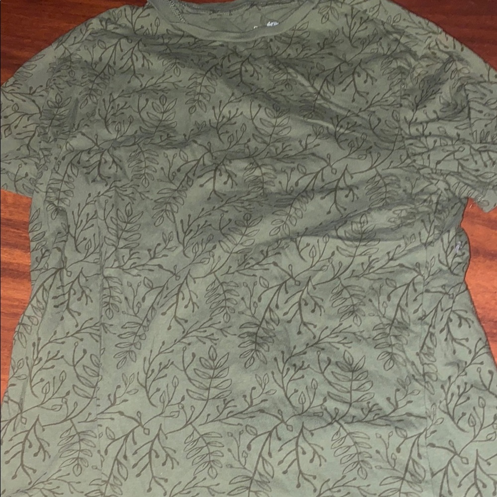 Leaf Pattern Green Shirt